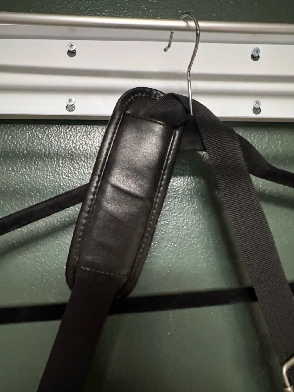 Samsonite Leather Briefcase with Adjustable Strap